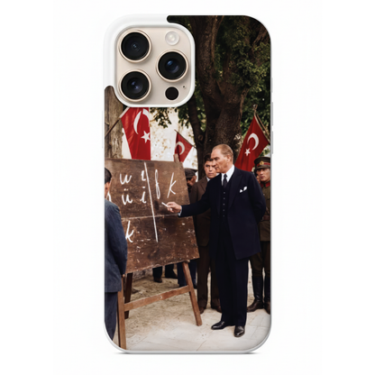 Başöğretmen Mustafa Kemal Atatürk Telefon Kılıfı (LE12)